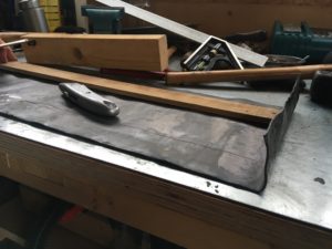making lead trays to thickened linseed oil